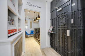  Hotel Riviera Elysees  Париж